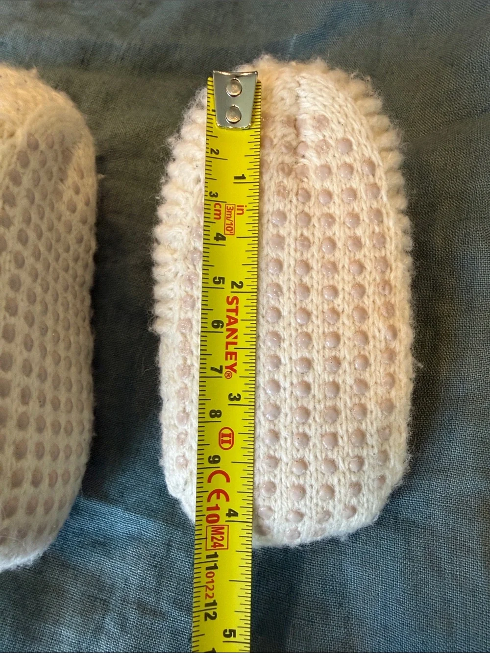 Bombas Cozy Cream Knit Baby Booties with nonslip NWOT 12m